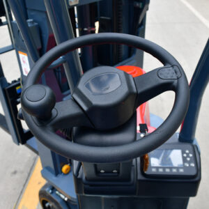 Articulated Forklift 1500-3000kg | VNA Quad Mast Truck for High Racking 2