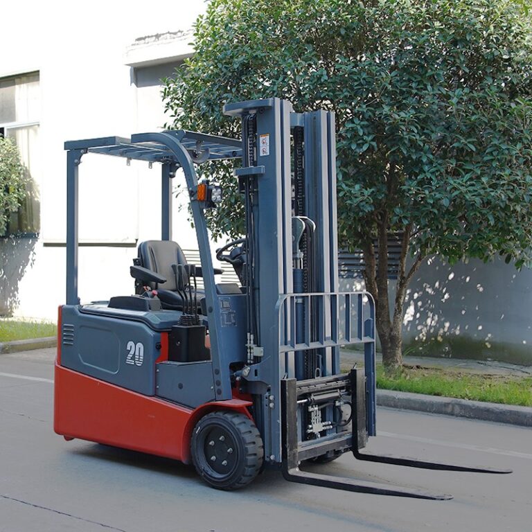 MKC 3-wheel electric forklift demonstrating strong gradeability and high travel speed in warehouse
