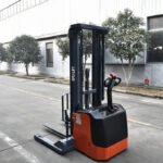  Straddle Electric Pallet Stacker 1000-2000kgs Walkie