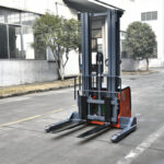  Straddle Electric Pallet Stacker 1000-2000kgs Walkie - Image 4