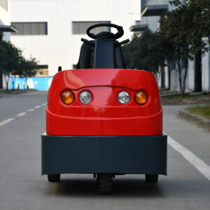 Electric Tow Tractor 4tons to 6tons 6 Seated Battey Tow Tractor