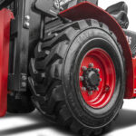 Diesel 4-WD Drive Rough Terrain Forklift 2500-3500kgs - Image 4